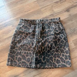Cheetah Print skirt (Small)